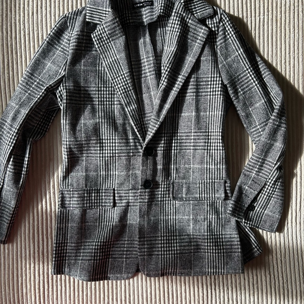 SHEIN Monochrome Checkered Jacket